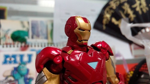 超高屏占比+仿皮后盖 飞利浦I928全面评测