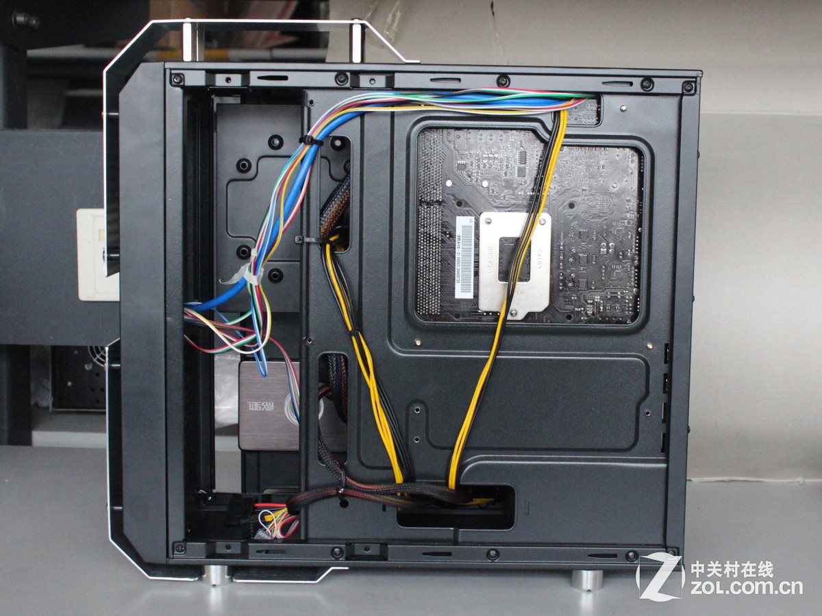 【高清图】 治好强迫症 迷你机箱装机背线示范课图1