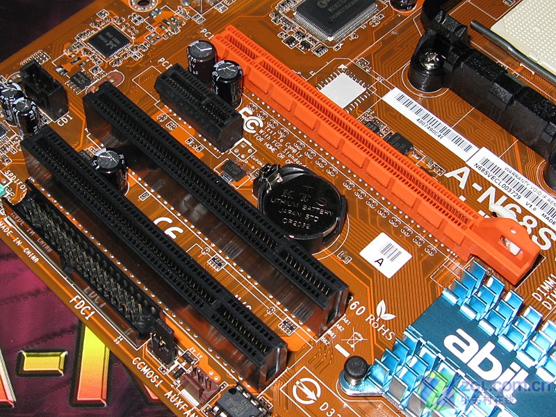 主板 升技主板 升技a-n68sv 图片 返回综述页3 / 10隐藏