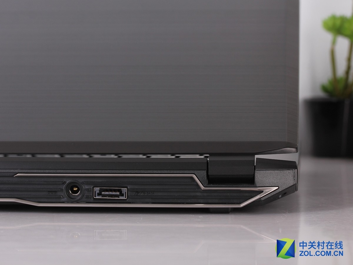 【高清图】六代i7 gtx980m 神舟战神g8升级款评测 图8 -zol中关村在线