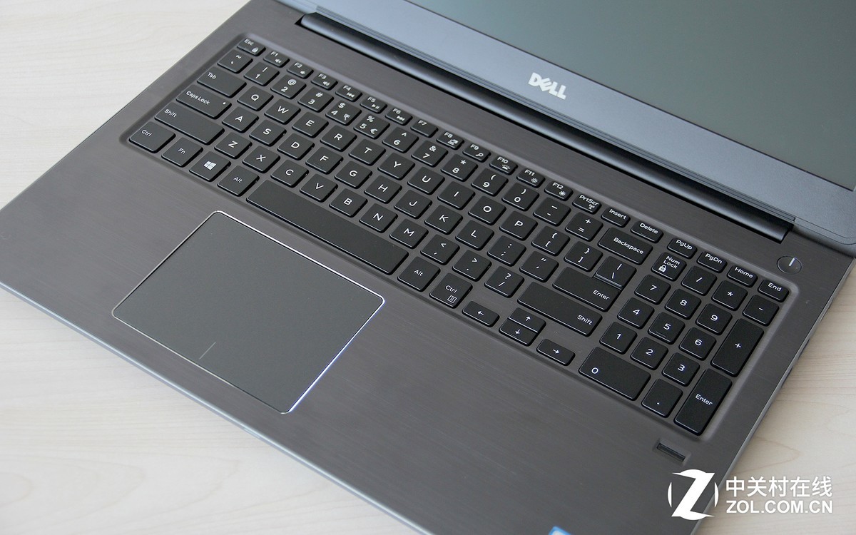 【高清图】 高颜值 评戴尔vostro 15轻装造梦笔记本图3