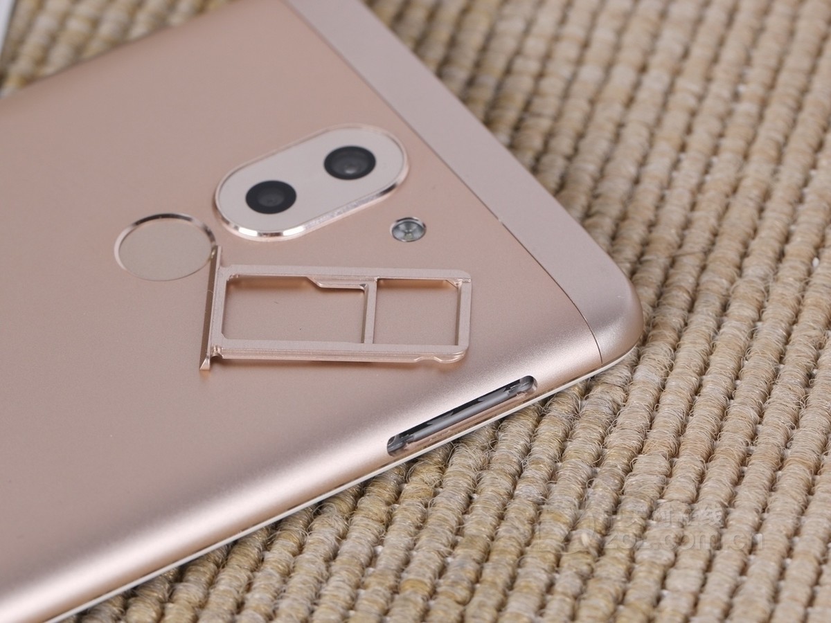 【高清图】荣耀(rongyao)畅玩6x(bln-al10/4gb ram/全网通)其他图赏