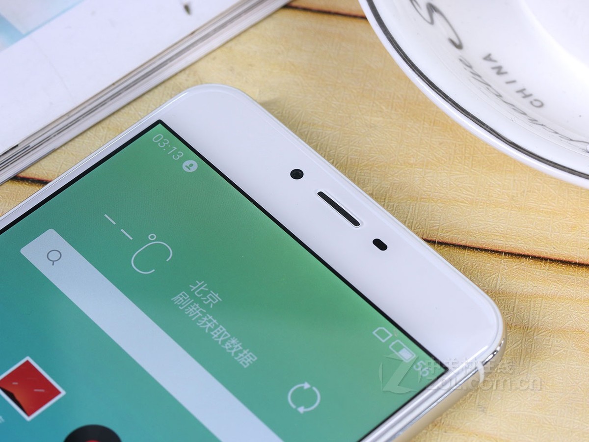 魅族魅蓝x(4gb ram/全网通)