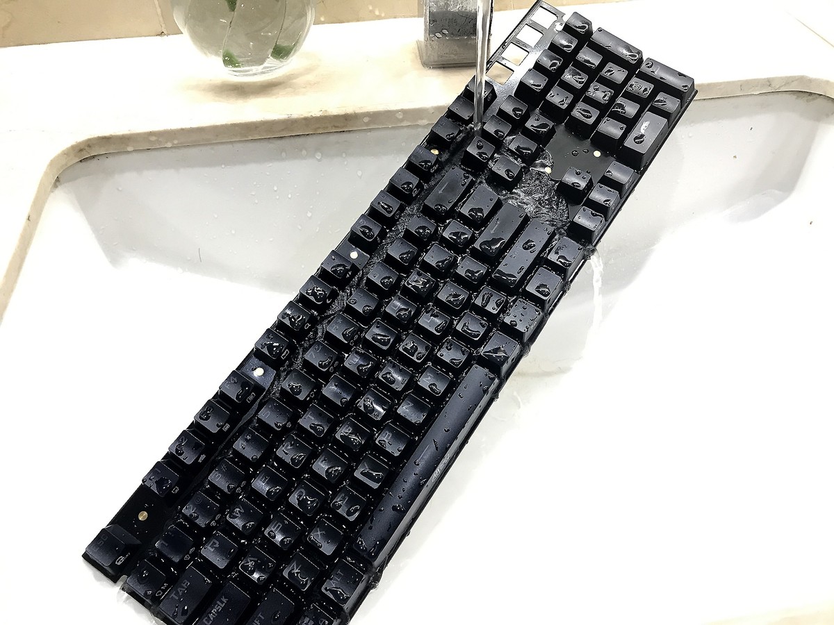 【高清图】 年终清理组合拳:水洗键盘可不是谁都敢图1