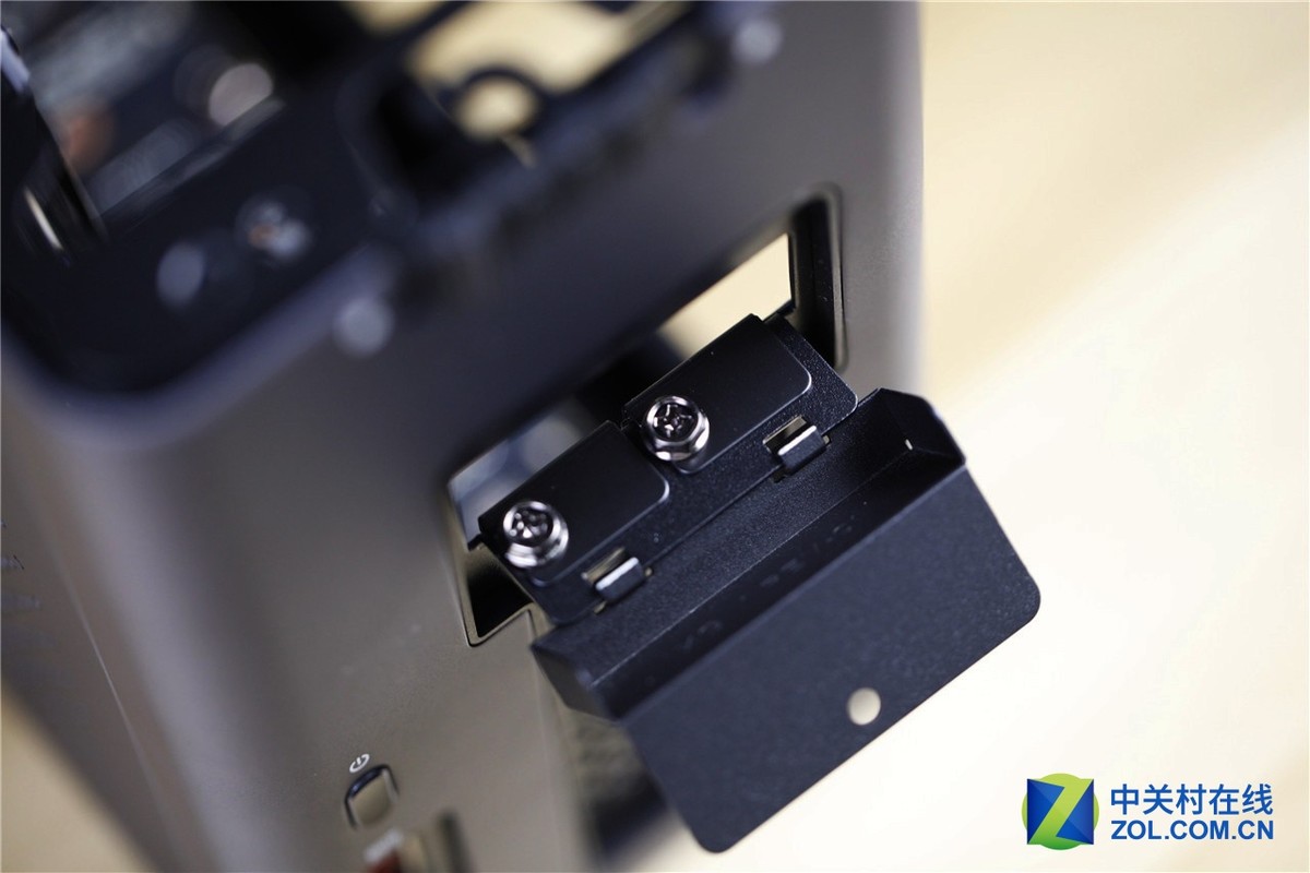 【高清图】 超级本秒变台式机!华硕xg显卡扩展坞评测图38