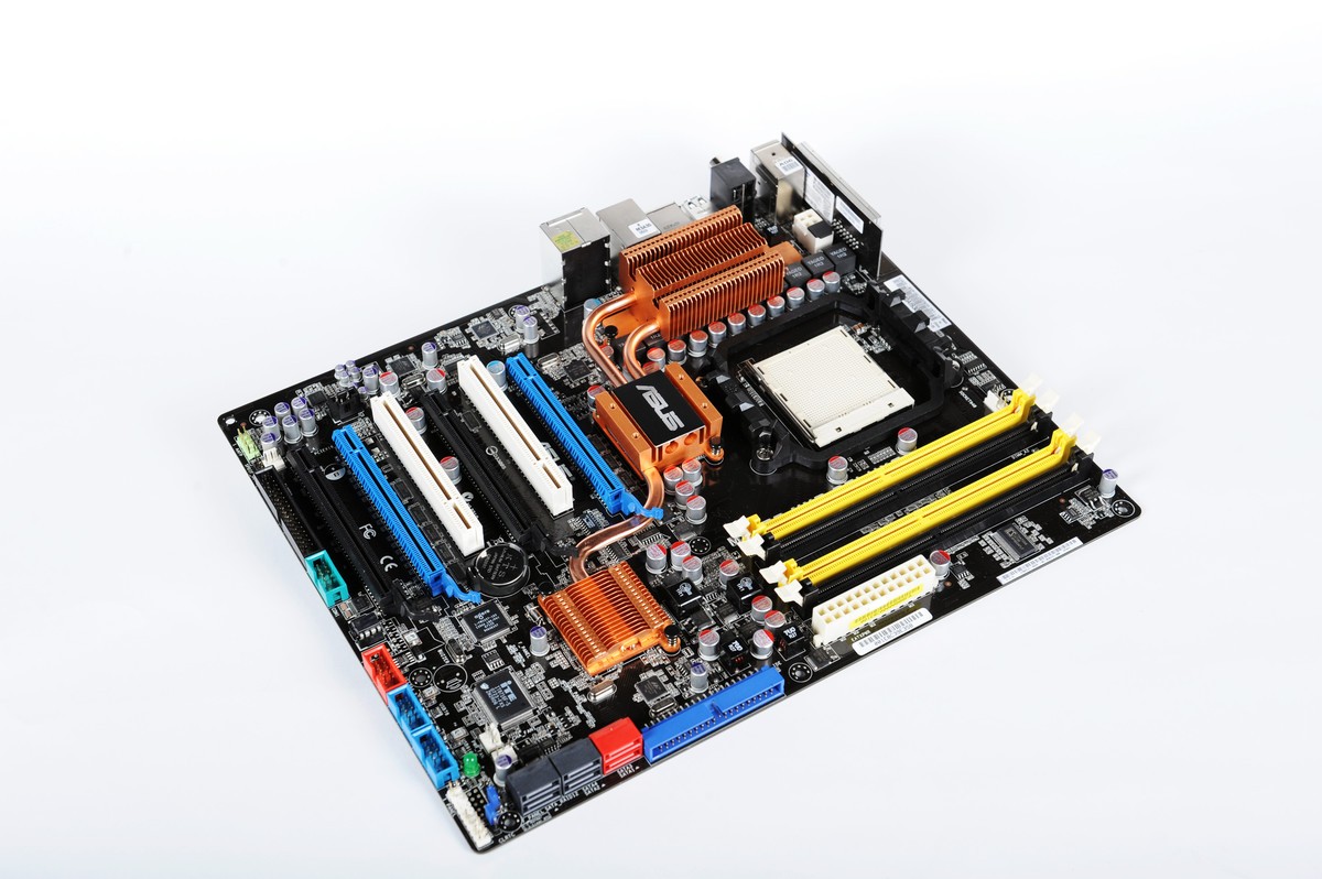 【高清图】 华硕dream pc主板组图图1