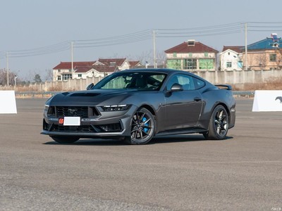  Mustang 2024 5.0L V8 Dark Horse