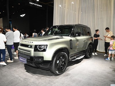 ·ʿ 2025 130 3.0T P400 Զر