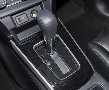 �ղ� ���� 2024�� �Ŀ��� ���� 1.6XE CVT���ʰ��пط�����1