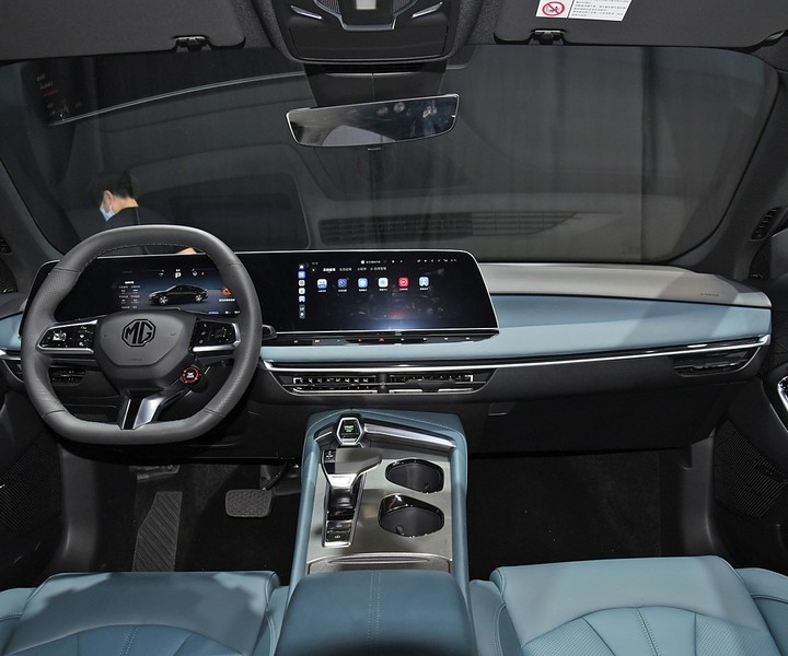 ���� MG7 2025�� 1.5T 300 DCT�������ư�