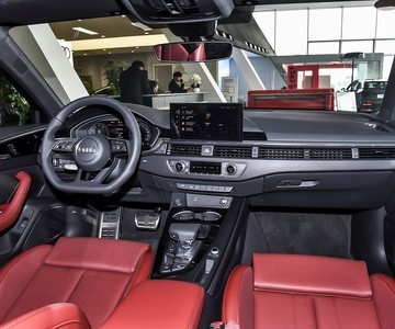 �µ�A4L 2025�� 200���������� 40 TFSI ʱ�ж������пط�����2