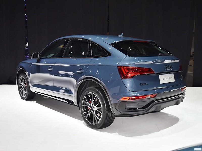 µQ5L Sportback 2025 quattro 45ذ 45 TFSI 