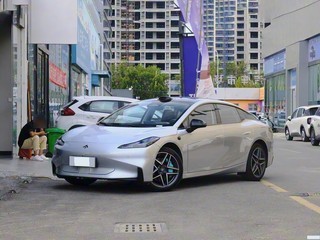 껲 껲GT 2025 Ŀ 710 Max