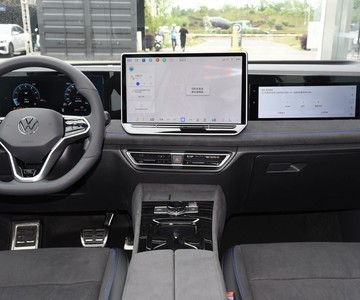 ���� ;��L 2025�� ���ڿ� 300TSI �Զ��������ڰ��пط�����4