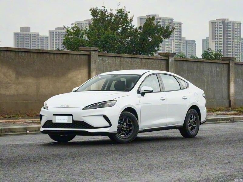 ǵ 05 DM-i 2026 DM-i 128KM