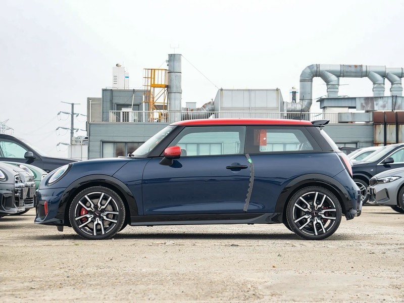MINI JCW 2025�� JOHN COOPER WORKS