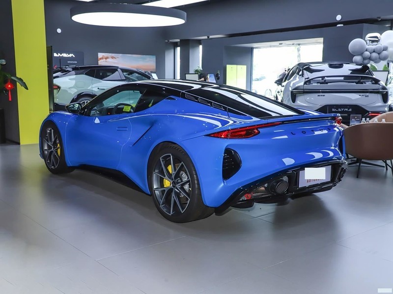 �����ܳ� EMIRA 2025�� 2.0T DCT Turbo SE
