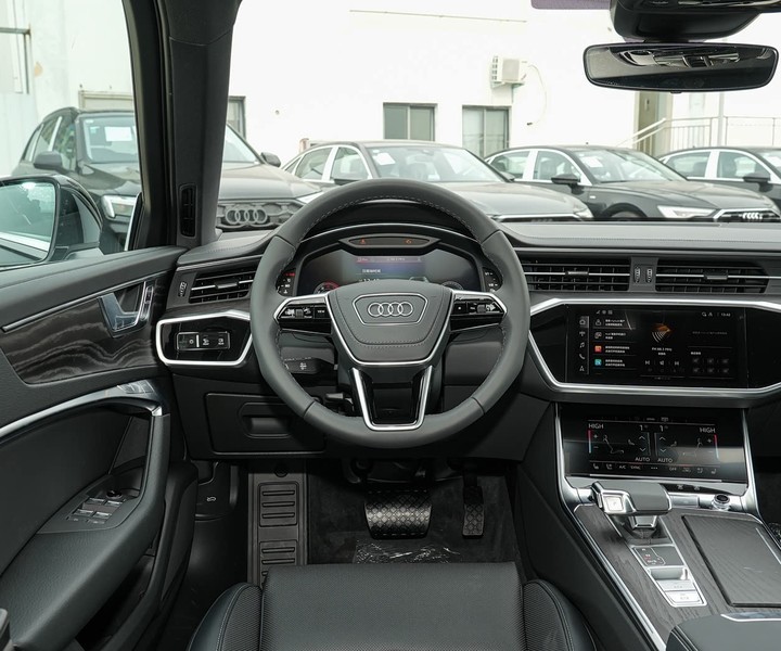 �µ�A6L 2026�� 40 TFSI ����������