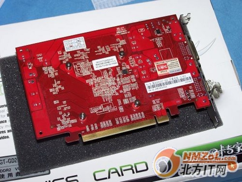 【高清图】 加量不加价七彩虹9600gt黄金版1g显存图5