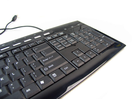 “X架构”新产品!Comsonic超薄键盘上市