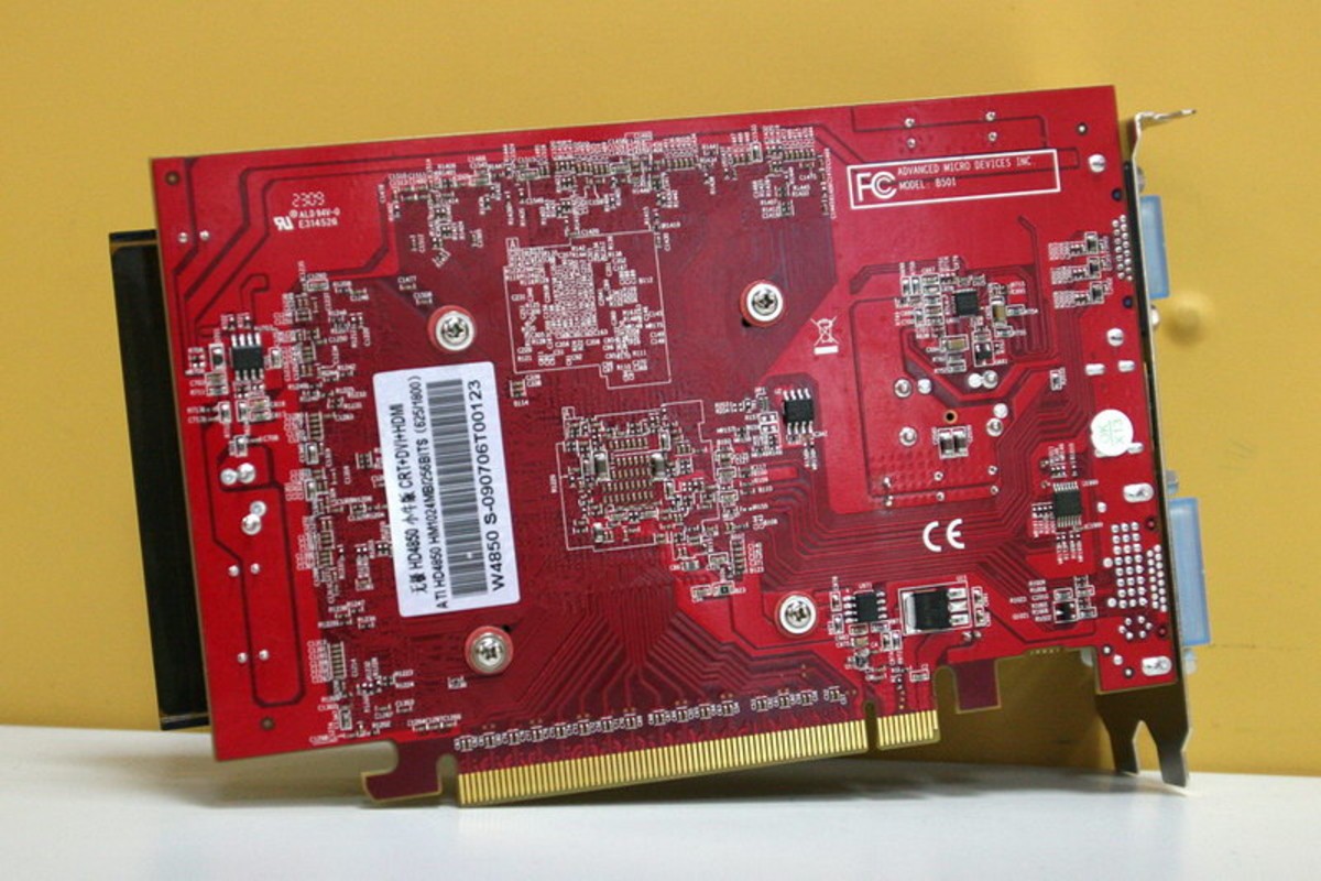 【高清图】 全规格输出接口叫价699 双敏无极hd4850热卖!图3