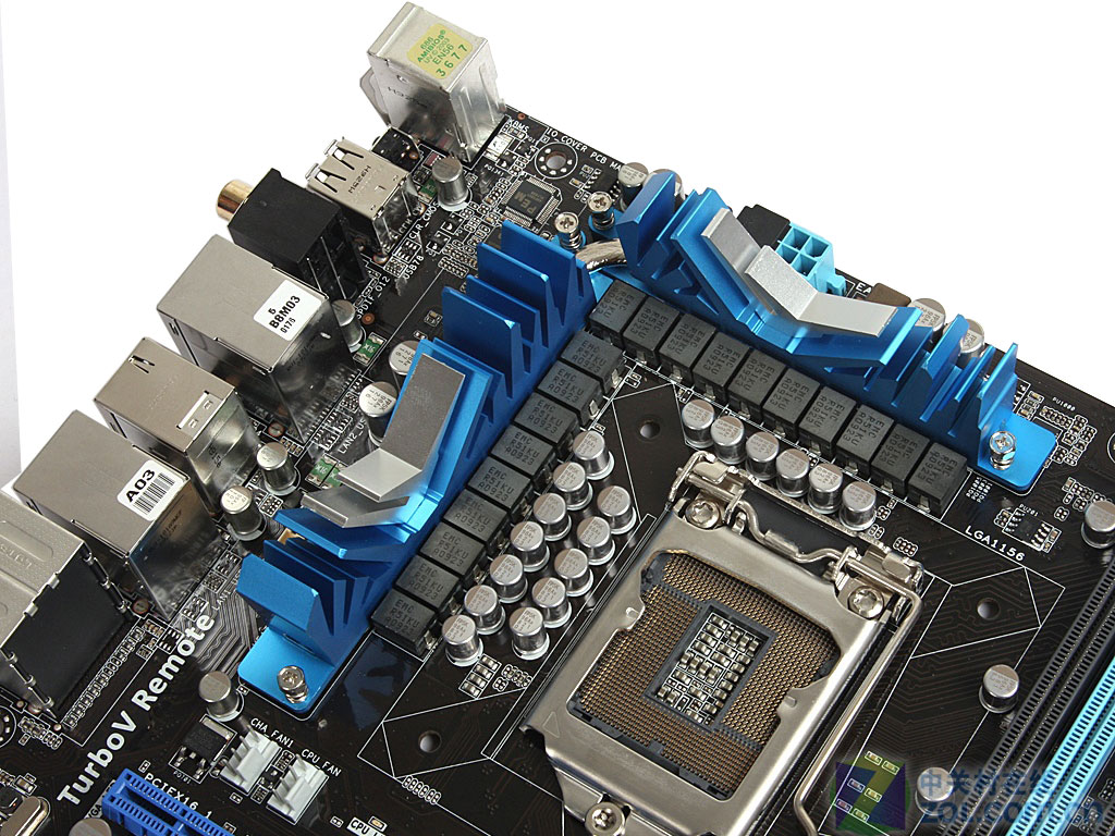 主板 华硕主板 华硕p7p55d deluxe 图片 局部细节图4 / 34隐藏