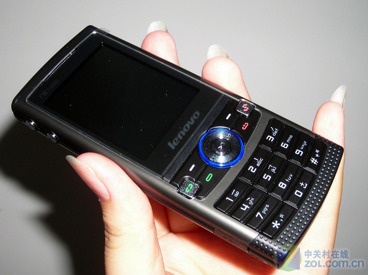 超薄低端直板 联想p580报价已跌破500元 (3/4)