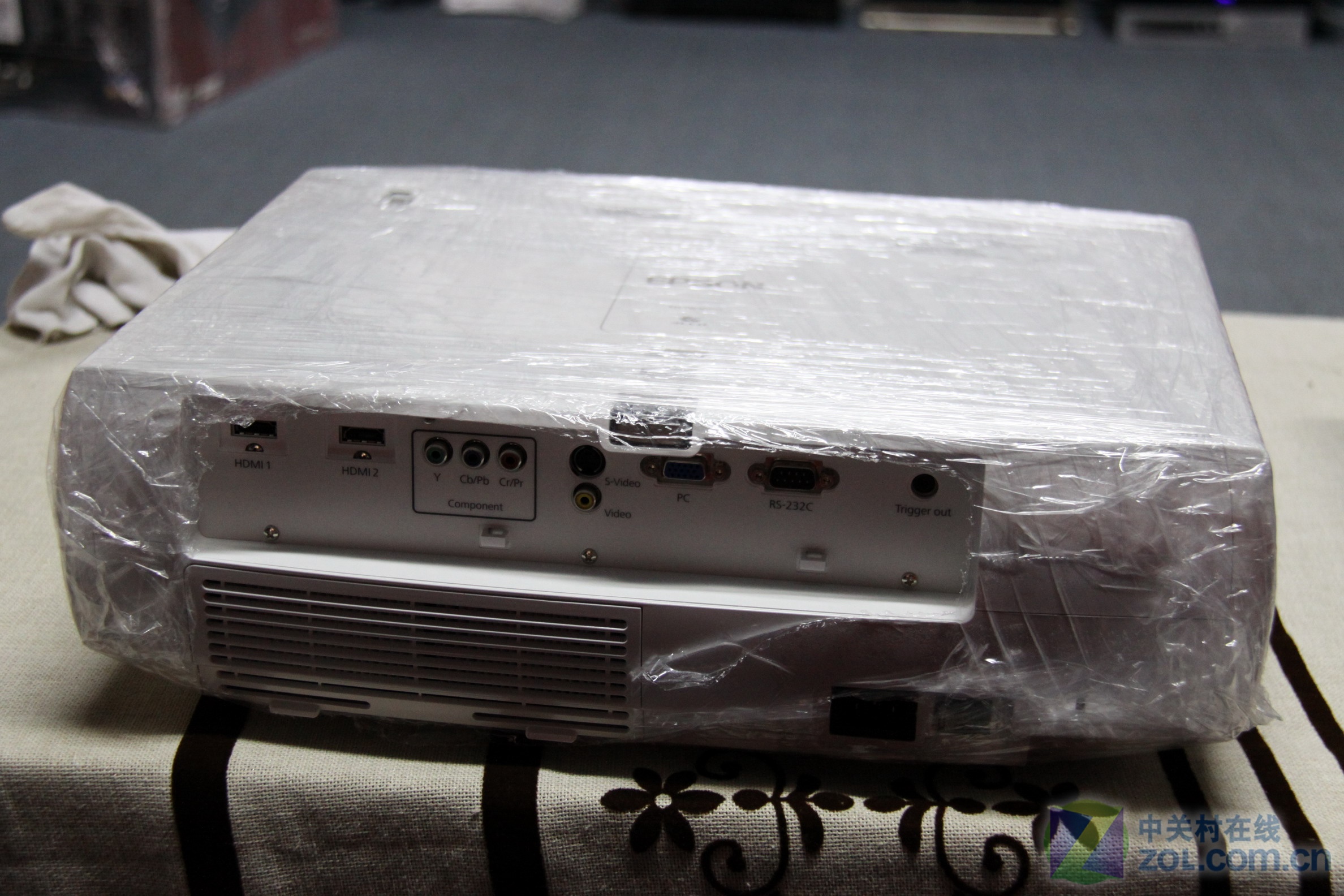 【高清图】爱普生tw3000促销送全套家庭影院设备图3-zol中关村在线