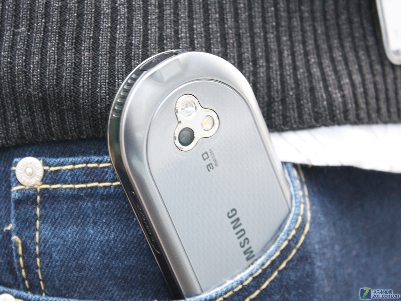 zol首页 三星手机 三星m7600 图片 > 详细内容