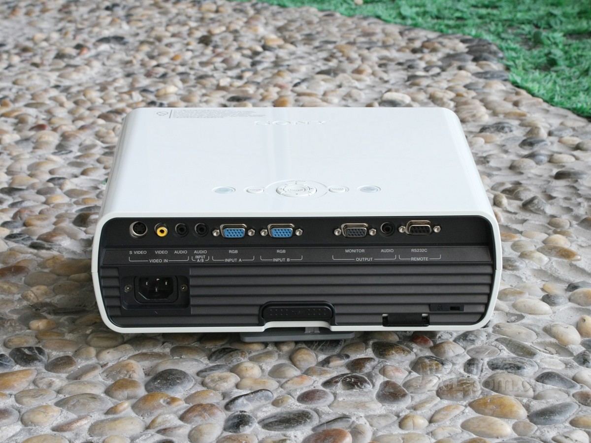 投影机 索尼投影机 索尼ex130 图片 整体外观图 17 / 51隐藏