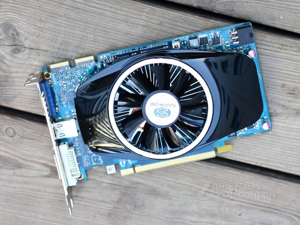 【高清图】 蓝宝石(sapphire)蓝宝hd5670 512m gddr5 至尊版效果图 图
