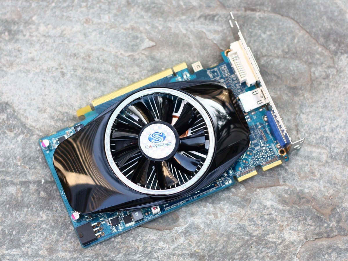 【高清图】 蓝宝石(sapphire)蓝宝hd5670 512m gddr5 至尊版效果图 图