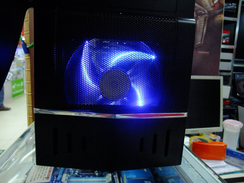 żħ SF900569 