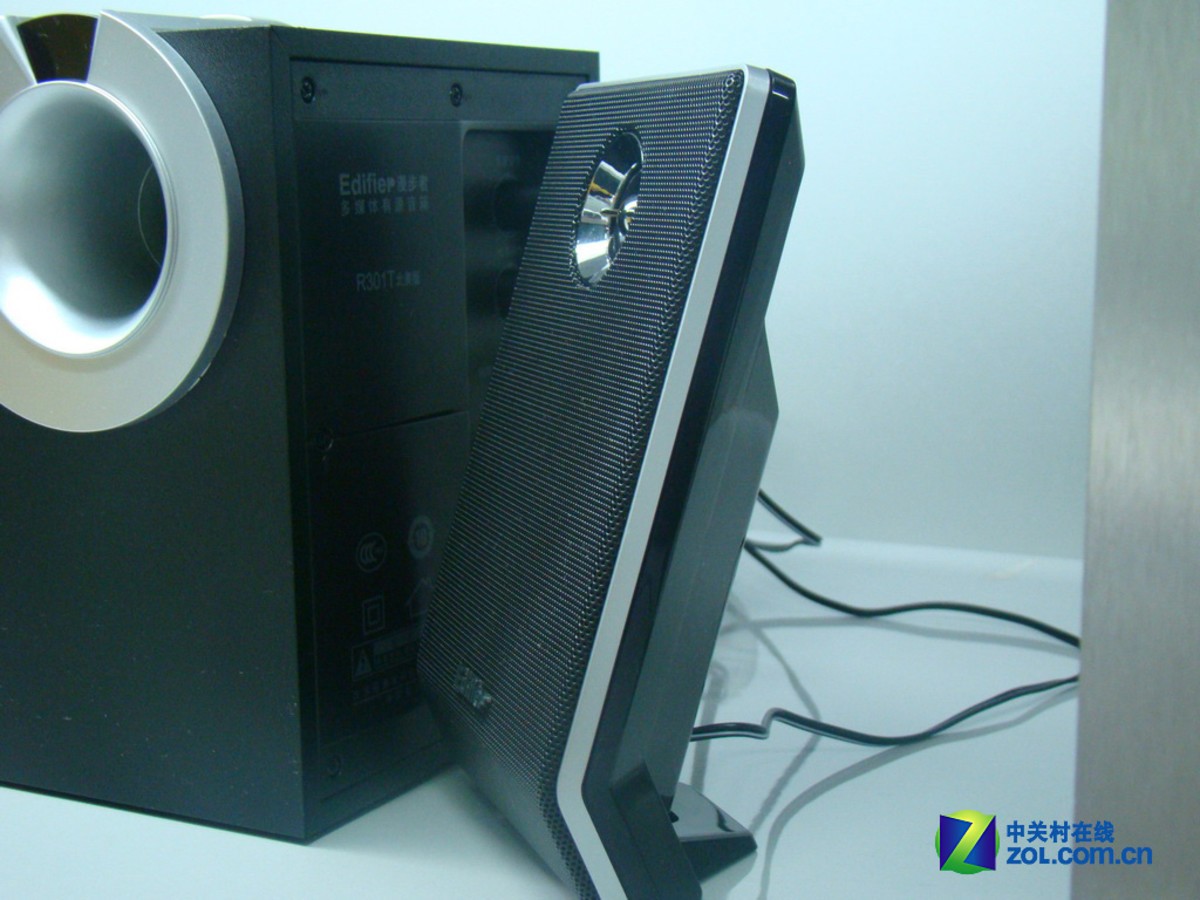 【高清图】简约大气之选 漫步者2.1音箱报价280元 图3 -zol中关村在线