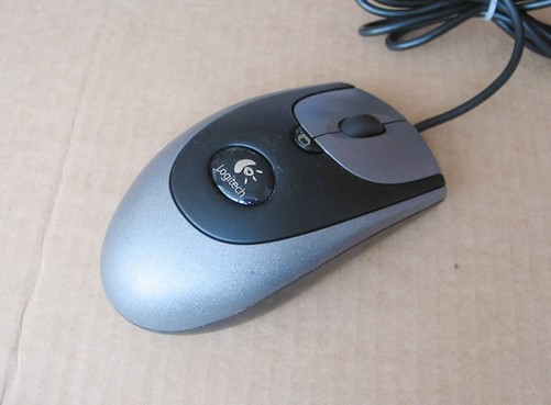 罗技mx300鼠标的logo非常易脏