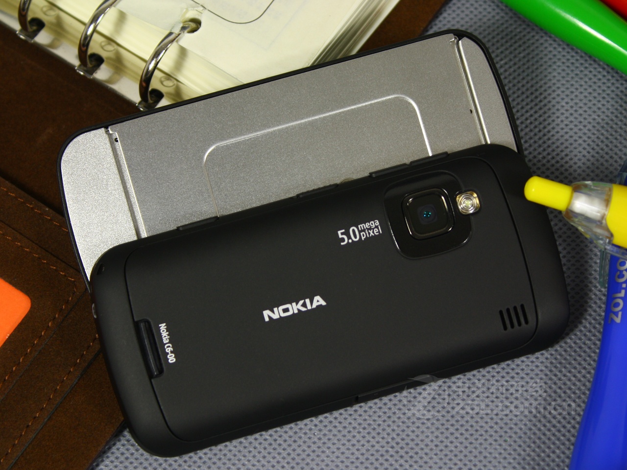 诺基亚c6(音乐版)