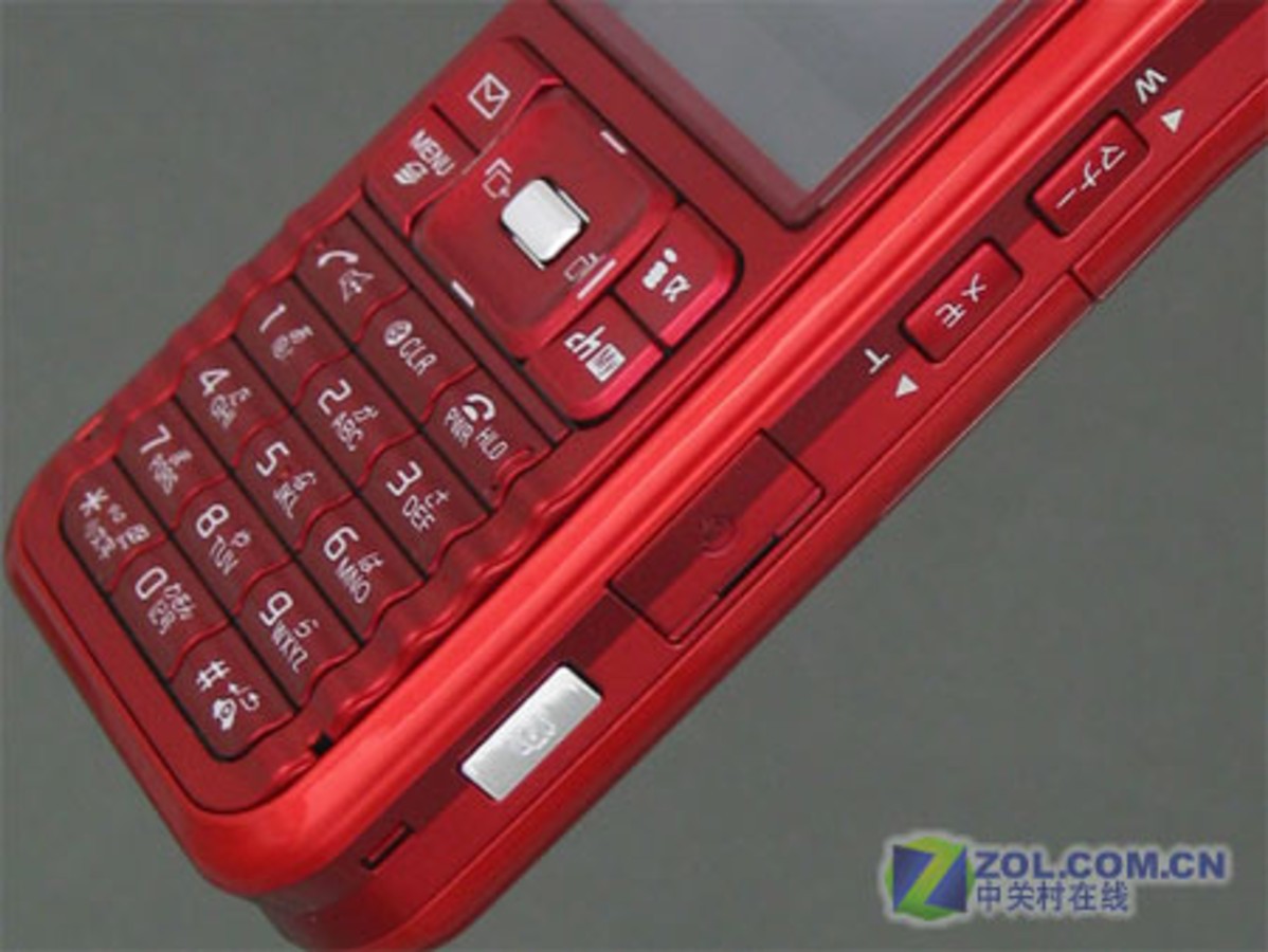 k800亲兄弟 日版索尼爱立信so902i尝鲜 (9/37)