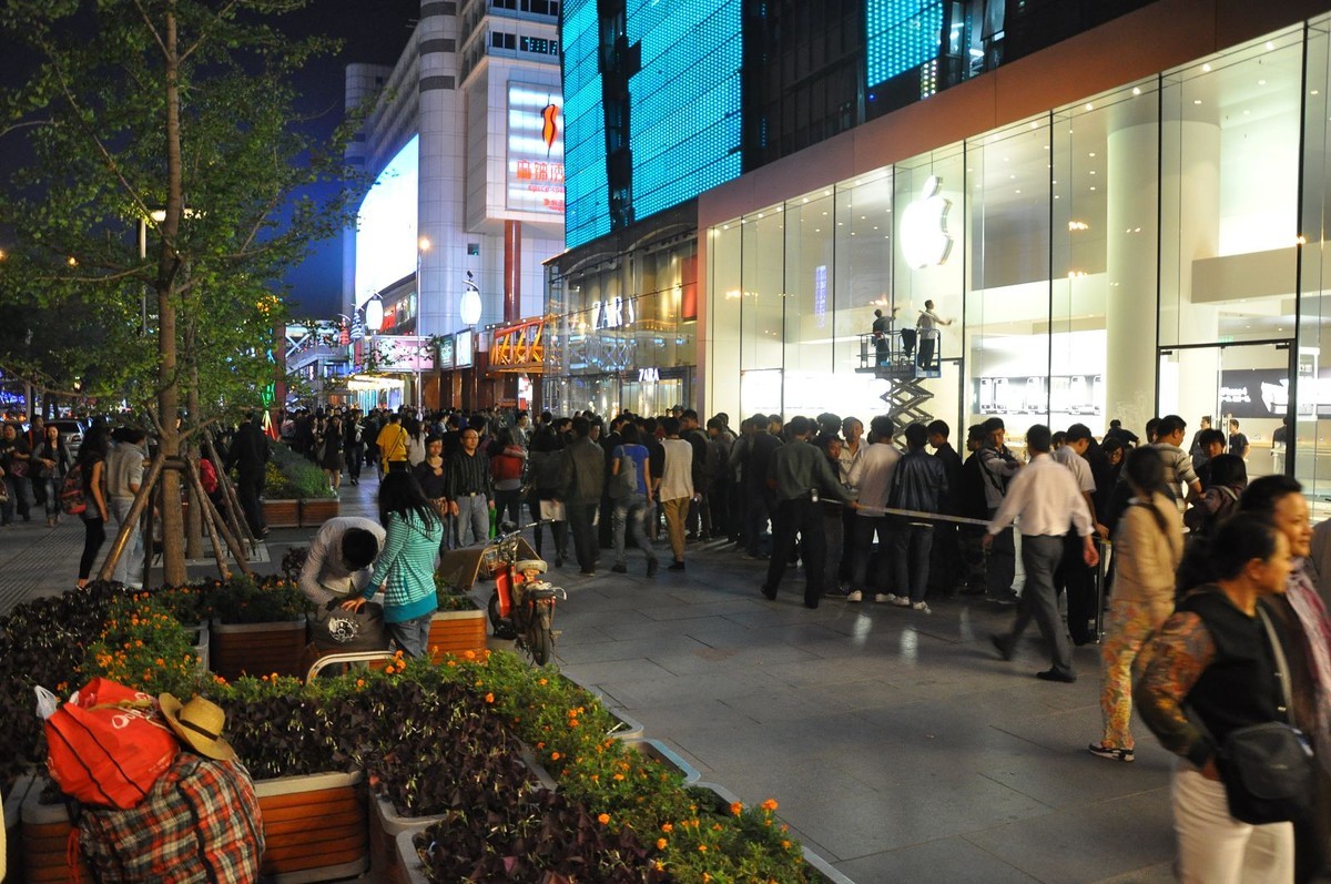 【高清图】 开业前的喧嚣 夜访苹果西单新店(组图)图20
