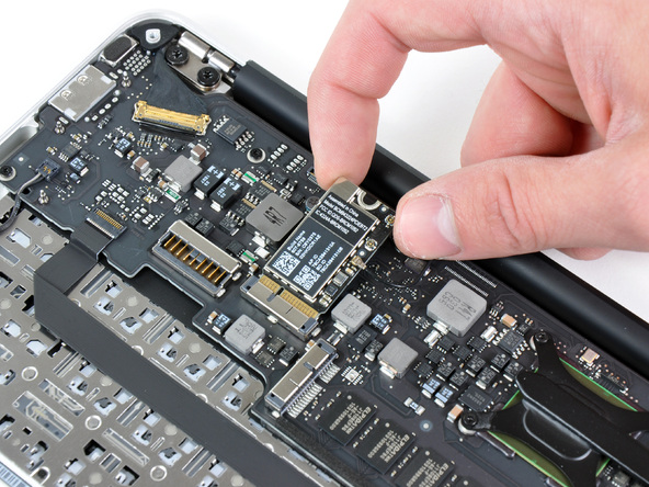 苹果116英寸macbookair笔记本拆解