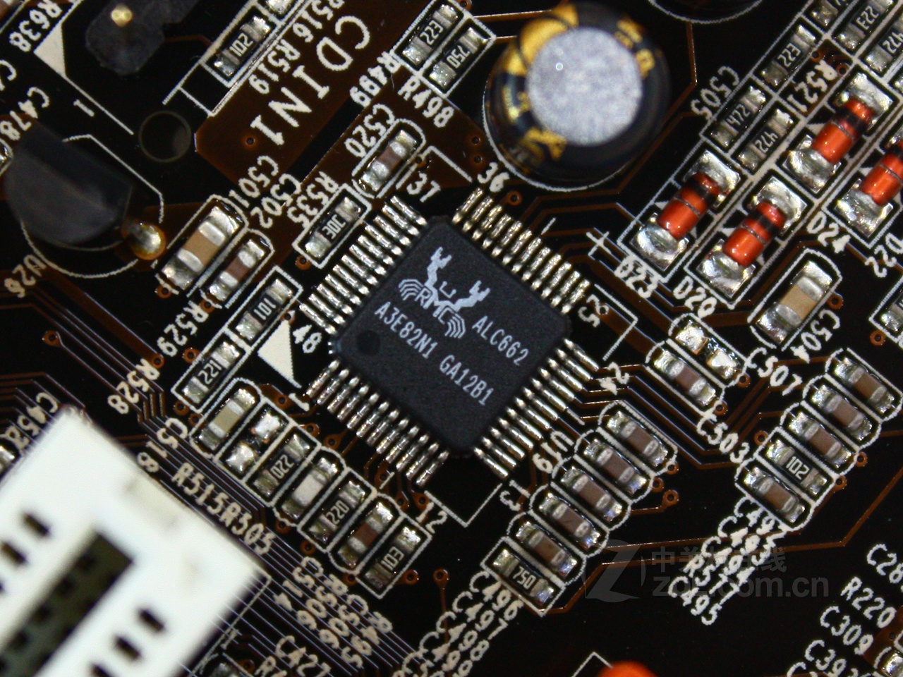 zol首页 双敏主板 双敏ur880mt 图片 > 详细内容