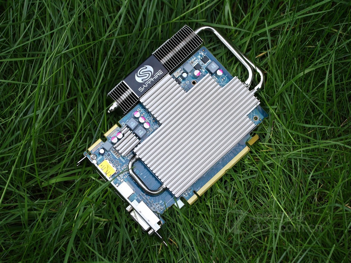 【高清图】 蓝宝石(sapphire)蓝宝hd5670 静音版效果图 图67