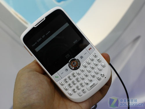 中兴展台展示多款新机_中兴手机_手机android频道-中关村在线