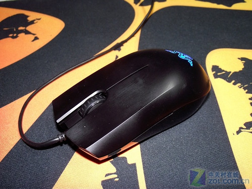 初级游戏套装谁更强?Razer火拼罗技