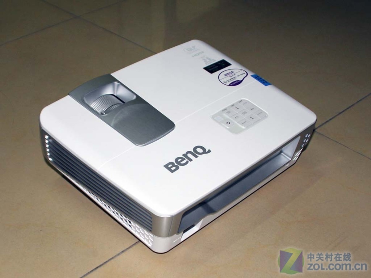 【高清图】 1.8米投百吋 明基ms612st娱乐投影促销图5