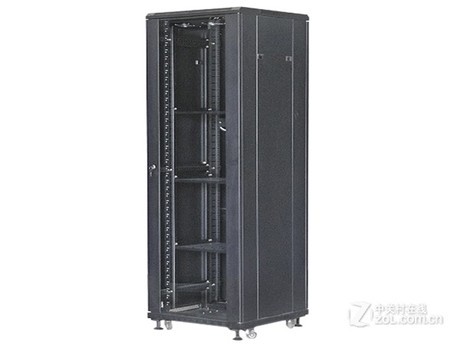 服务器机柜的深度要求 cehtUJBOLcwA.jpg