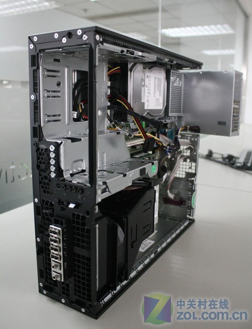纤小商务利器 测惠普Compaq 4000 Pro