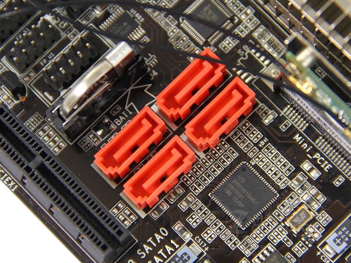 【高清图】 索泰(zotac)fusion 350-a-esata接口 图6