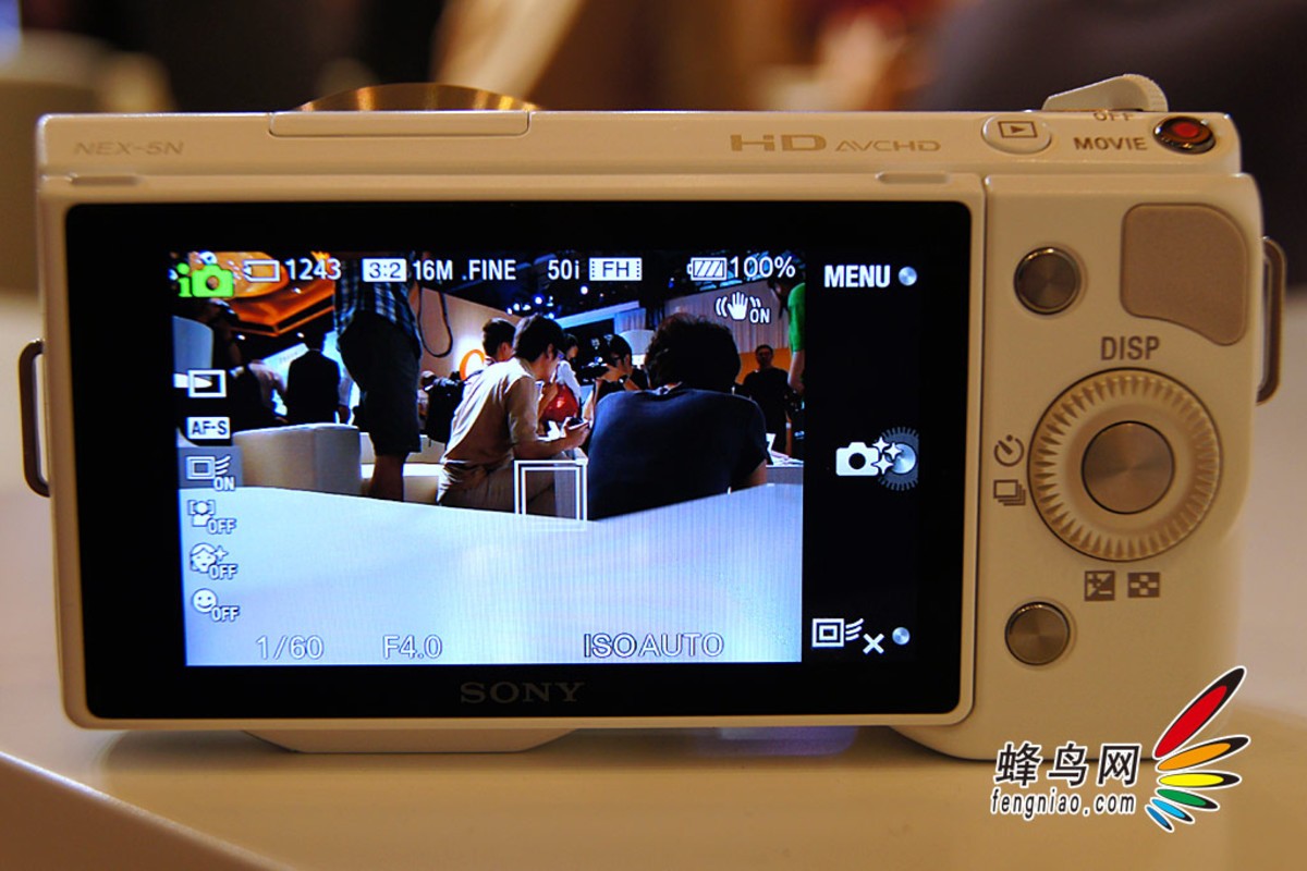 【高清图】 传承经典 时尚微单 索尼nex-5n现场简评图1