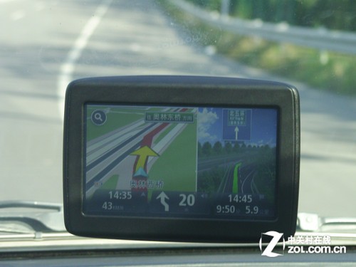 导航功能也能玩 TomTomVia100上路实测