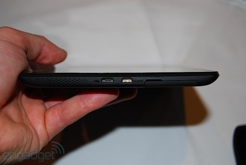 8.2 ĦXoom 2 Media 